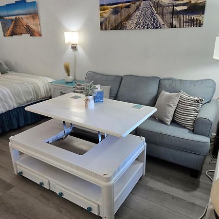Getaway At The Marina Aparthotel South Bradenton Bagian luar foto