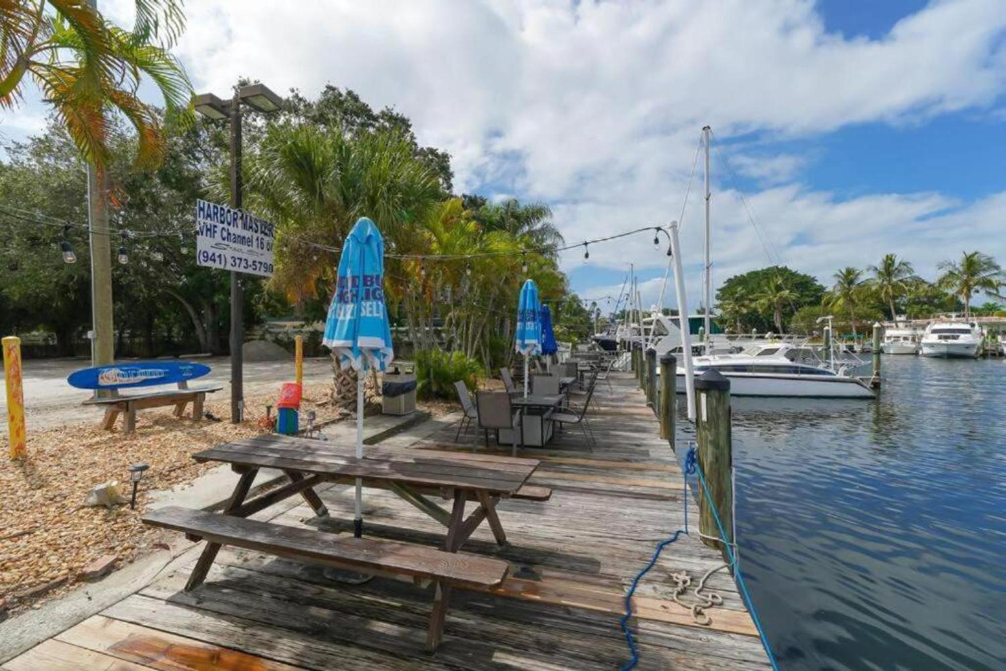 Getaway At The Marina Aparthotel South Bradenton Bagian luar foto